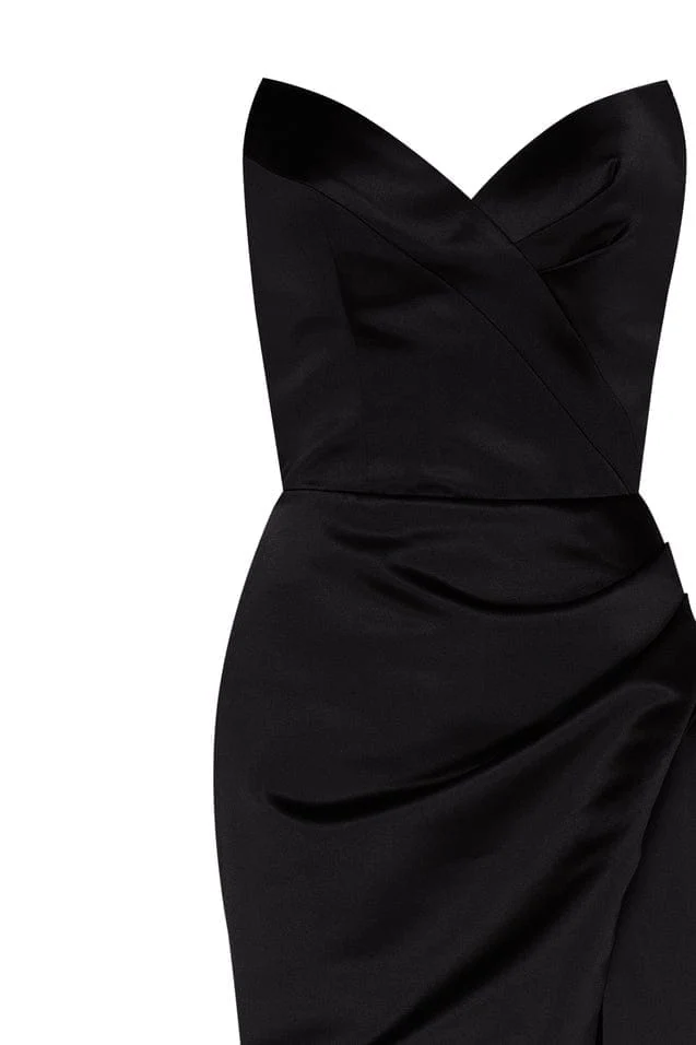 Black Strapless evening gown with thigh slit - Image 6