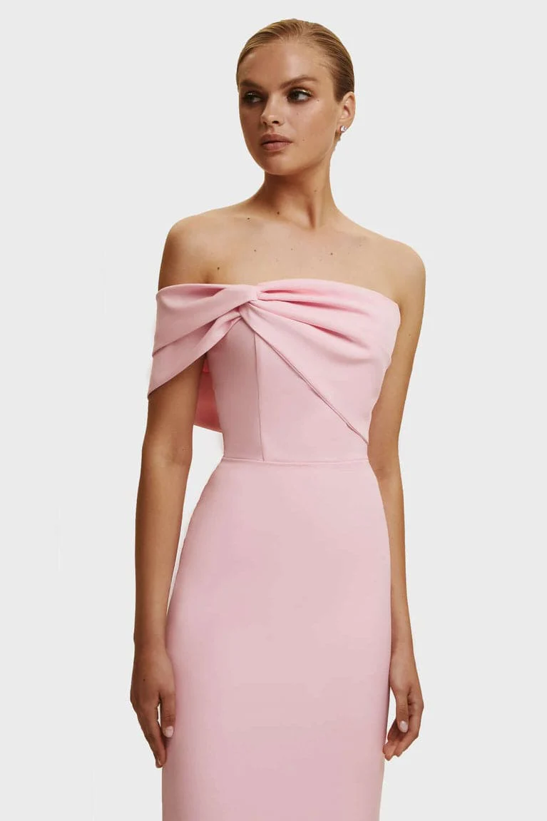 Pink Classy midi dress with open neckline - Image 5