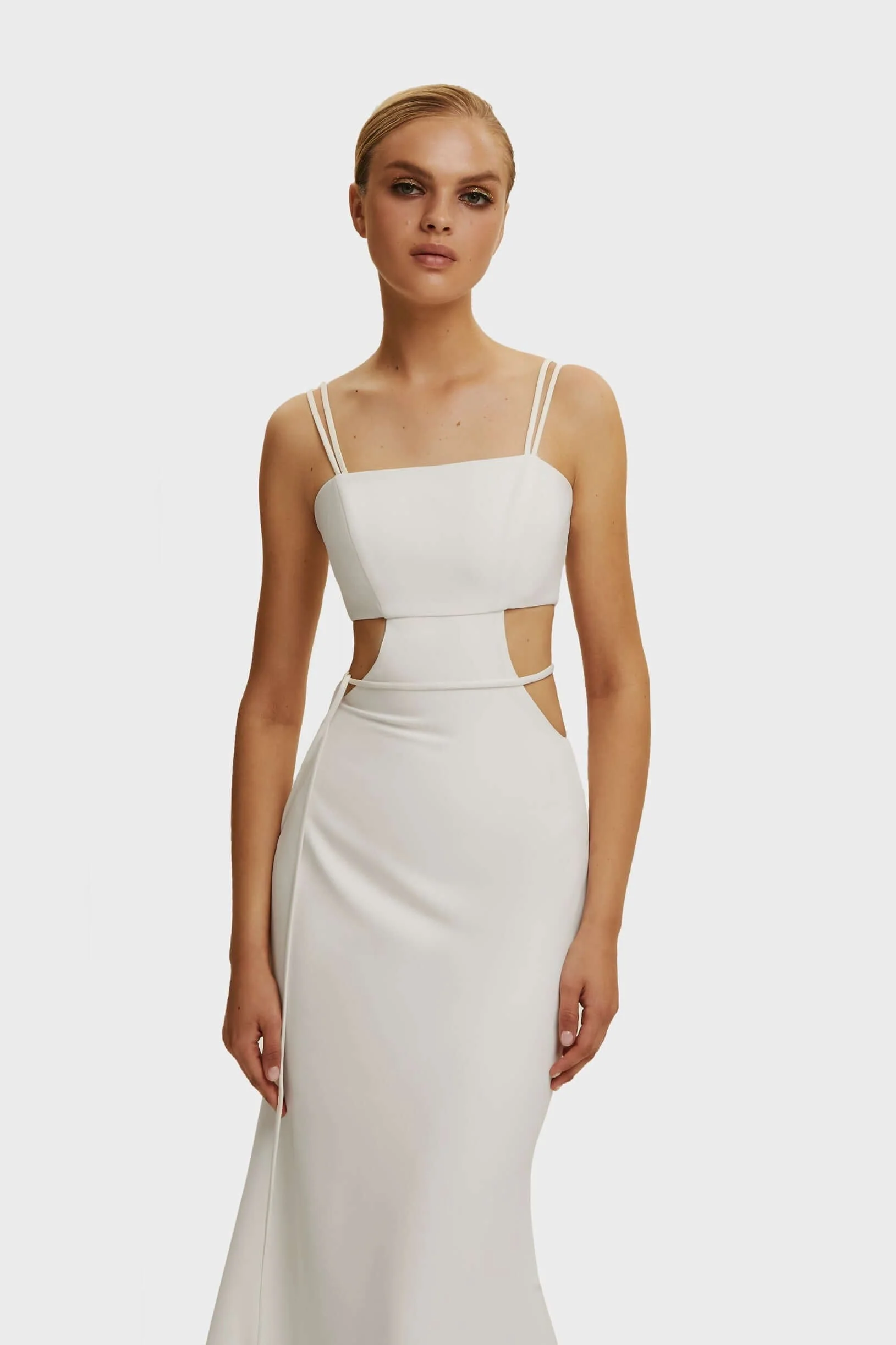 White Casual side cut out maxi dress - Image 5